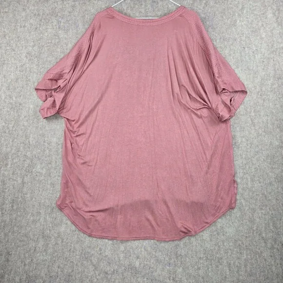Lane Bryant Womens Plus Blouse Pink Size 26/28 Lightweight Textured Button Front - Picture 2 of 9